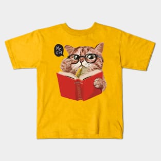 Cat reading Kids T-Shirt